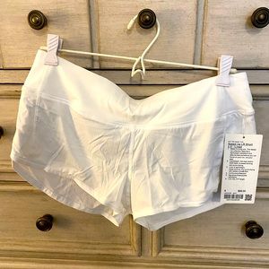 Lululemon speed up low-rise shorts 2.5” lined